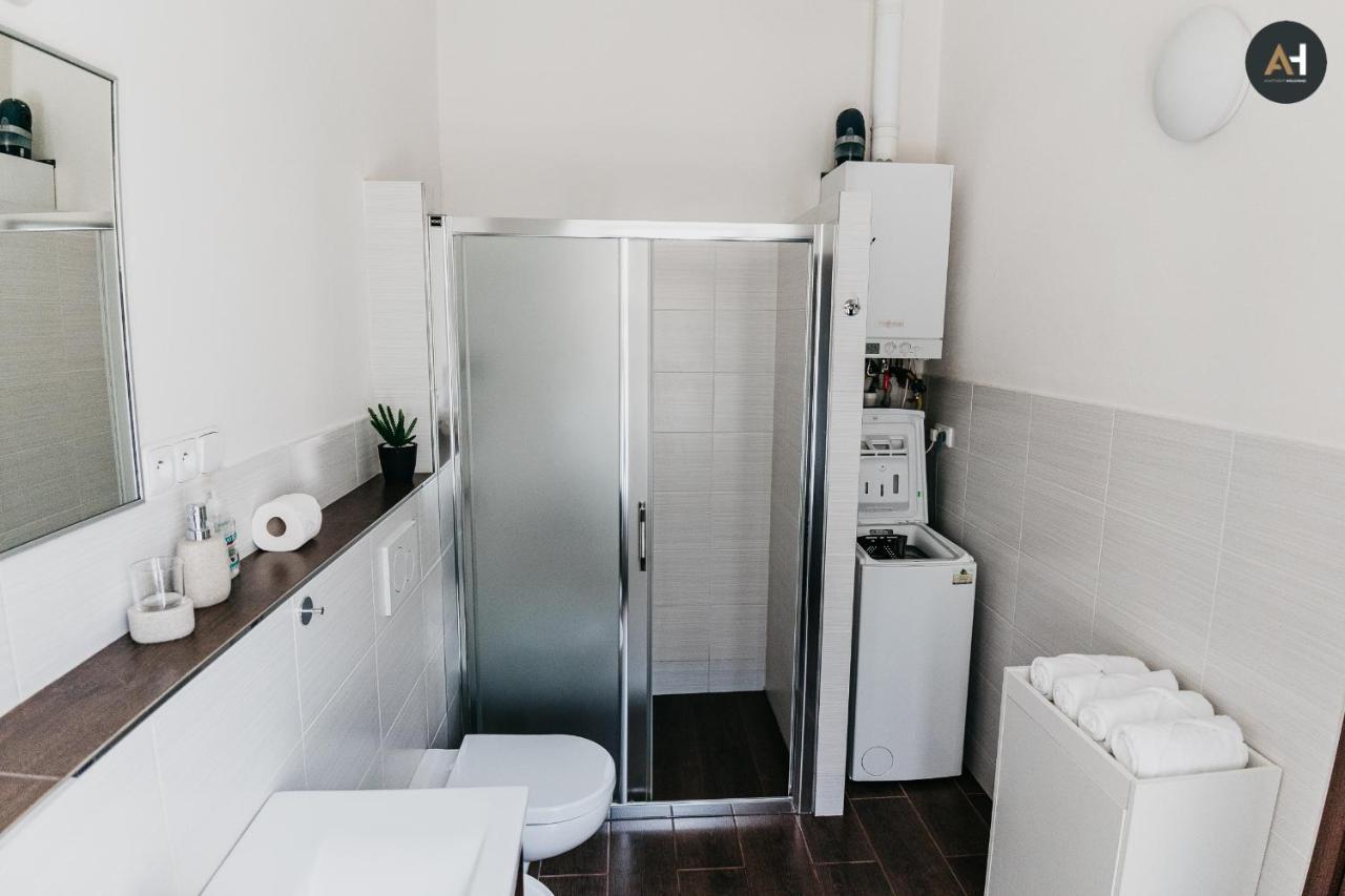 Ah Alzbetina Apartment Kosice Luaran gambar