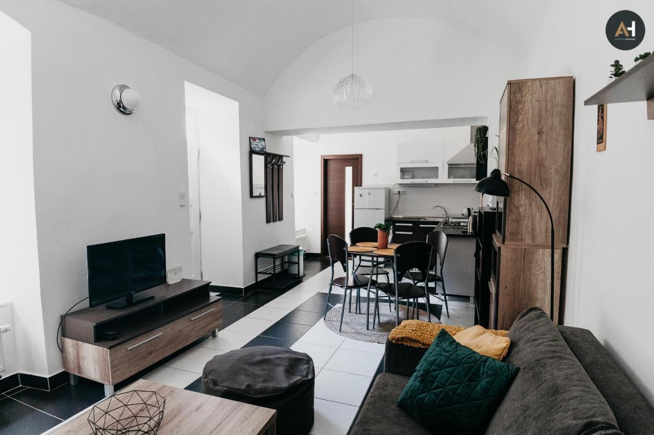 Ah Alzbetina Apartment Kosice Luaran gambar