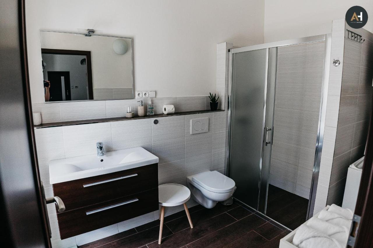 Ah Alzbetina Apartment Kosice Luaran gambar